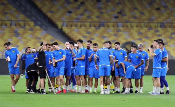 Thấp thỏm chờ AFC ra án, báo Malaysia lại kêu gọi FAM Thấp thỏm chờ AFC ra án, báo Malaysia lại kêu gọi FAM