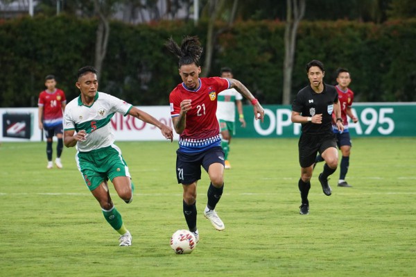 Thủ môn tuyển Lào bị nghi ra hiệu để dàn xếp tỷ số ở AFF Cup 2020