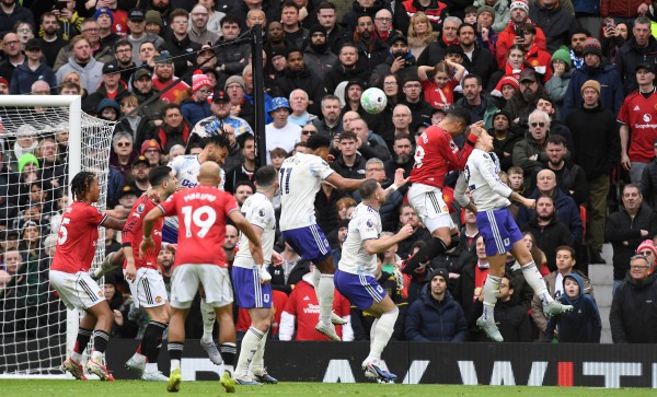 VAR gây tranh cãi, M.U đánh bại Aston Villa trận 