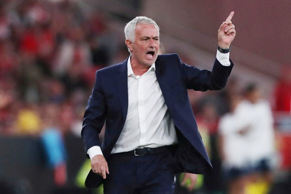 Đại gia nào dễ ngã ngựa ở Champions League, HLV Mourinho có thắng nổi đội bóng cũ?