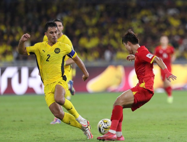 Điều tra nguồn gốc cầu thủ nhập tịch Malaysia, AFC ‘chuyền bóng’ cho FIFA Điều tra nguồn gốc cầu thủ nhập tịch Malaysia, AFC ‘chuyền bóng’ cho FIFA