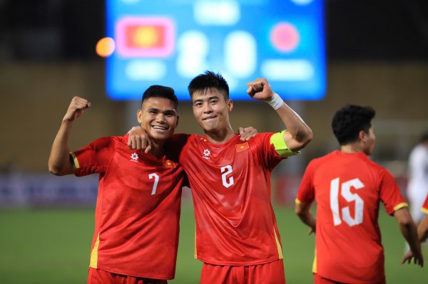 Đội tuyển Việt Nam rộng đường vào tốp 100 thế giới, đối thủ Trinidad & Tobago rớt đến 5 bậc