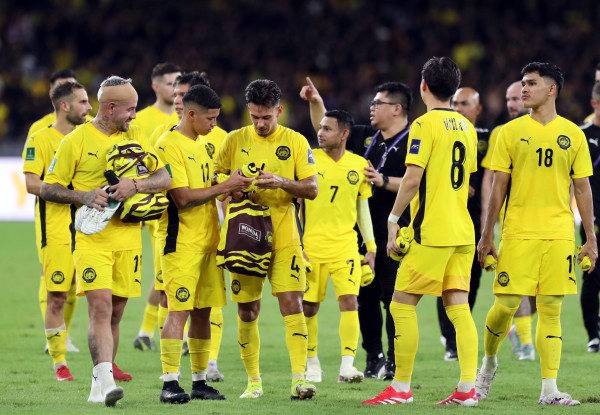 Động thái ‘lạ’ của FAM trước thời điểm FIFA phán quyết: Đổ lỗi cho Chính phủ Malaysia Động thái ‘lạ’ của FAM trước thời điểm FIFA phán quyết: Đổ lỗi cho Chính phủ Malaysia