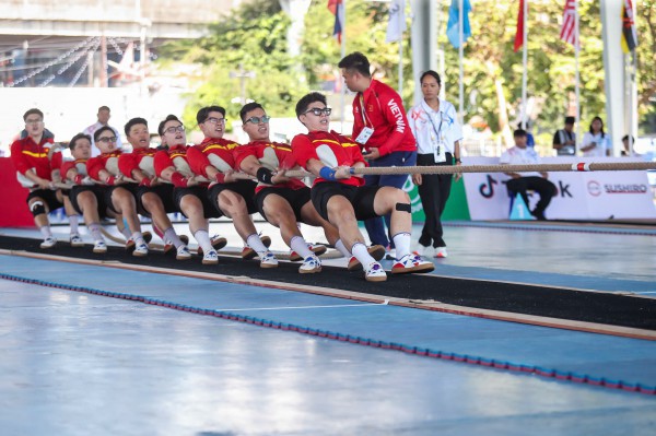 Bác sĩ làm VĐV kéo co tại SEA Games 33 và câu chuyện đầy thú vị