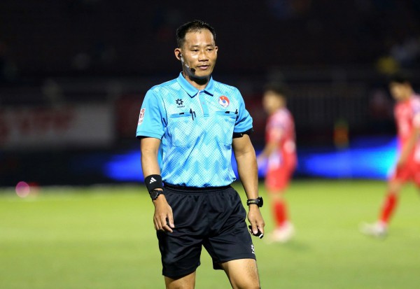 Ban Trọng tài tổ chức đoàn viếng và tiễn đưa trọng tài Trần Đình Thịnh: Nói lời tiếc thương!