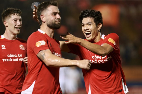 Bảng xếp hạng V-League mới nhất: PVF-CAND lại chìm rất sâu, HAGL ‘lửng lơ con cá vàng’