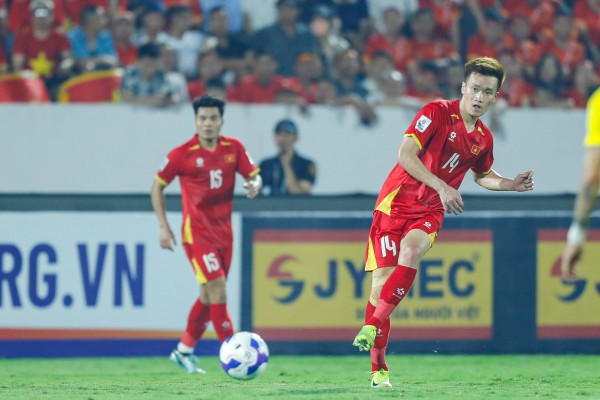 Bảo vệ ngôi vương AFF Cup 2026: Áp lực kép cho HLV Kim Sang-sik đến từ đâu?