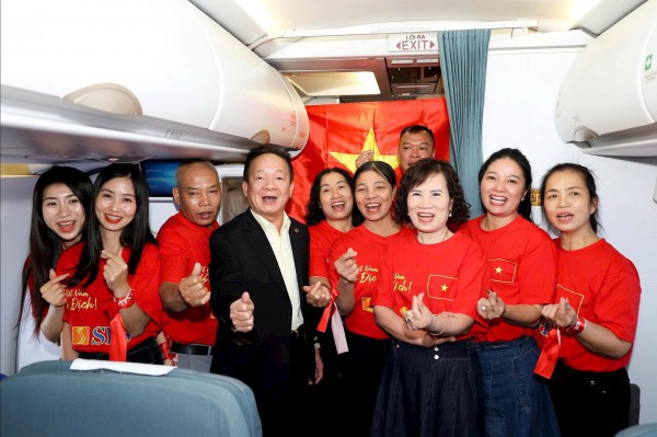 Bầu Hiển và Hà Nội FC - bền bỉ kiến tạo thế hệ kế thừa cho bóng đá Việt Nam