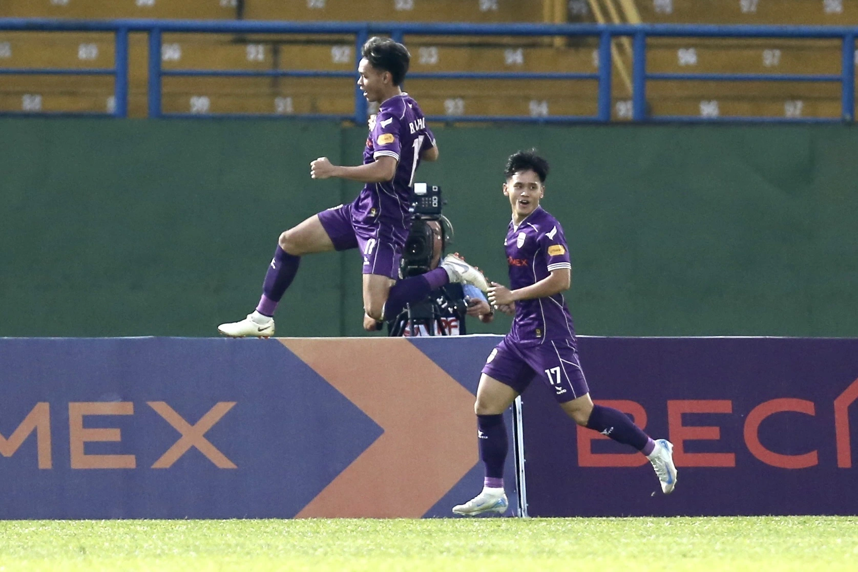 Bùi Vĩ Hào mổ tại TP.HCM, chạy đua thời gian cho SEA Games tại Thái Lan Bùi Vĩ Hào mổ tại TP.HCM, chạy đua thời gian cho SEA Games tại Thái Lan