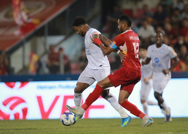 CLB Nam Định bất ngờ trở lại đầy ấn tượng