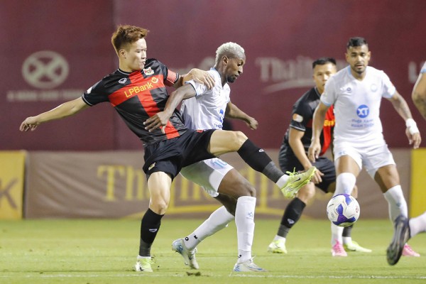 CLB Ninh Bình bất ngờ bay cao ở V-League