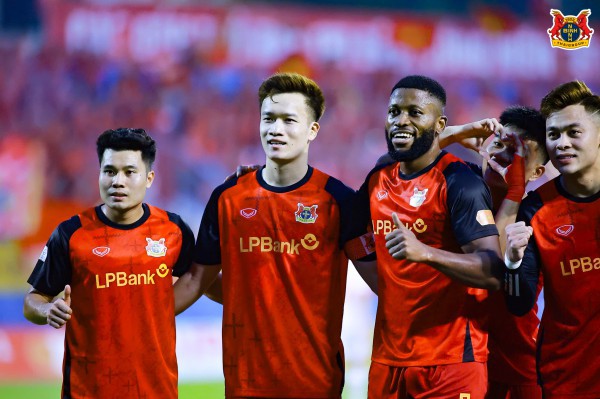 Chỉ 1 Hoàng Đức vẫn giúp Ninh Bình thắng dễ đội khó chịu nhất V-League