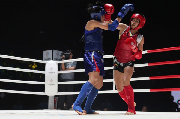 Chiến thuật đặc biệt giúp 2 võ sĩ muay Việt Nam đánh bại người Thái, lên đỉnh vinh quang!