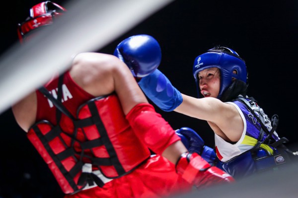 Chiến thuật đặc biệt giúp 2 võ sĩ muay Việt Nam đánh bại người Thái, lên đỉnh vinh quang!