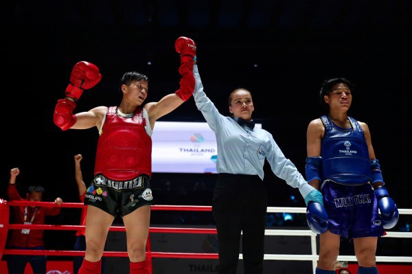 Chiến thuật đặc biệt giúp 2 võ sĩ muay Việt Nam đánh bại người Thái, lên đỉnh vinh quang!