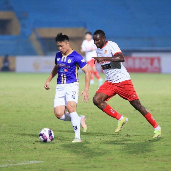 Cơ hội vàng cho những nhân tố mới đội tuyển Việt Nam: HLV Kim Sang-sik giám sát từ xa