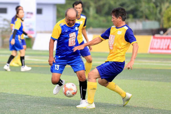 Công Nhậm lập hat-trick, Minh Công Nhậm lập hat-trick, Minh