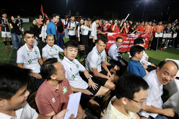 Công Phượng, Xuân Trường và Minh Vương lan tỏa cảm xúc mạnh mẽ ở giải sinh viên UEH