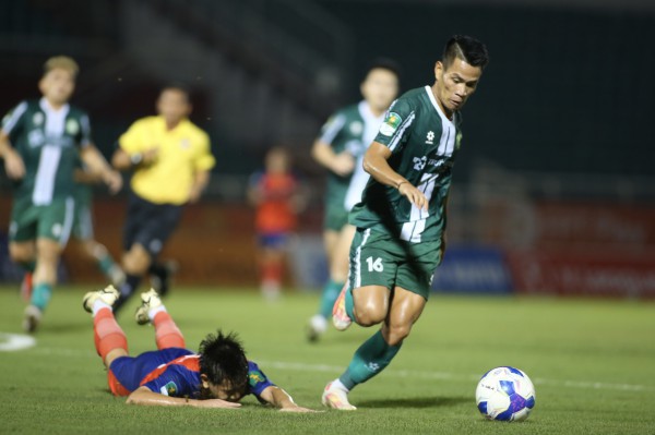 Công Phượng vẫn phải dự khán, Trường Tươi Đồng Nai thắng ngược nghẹt thở đội cuối bảng