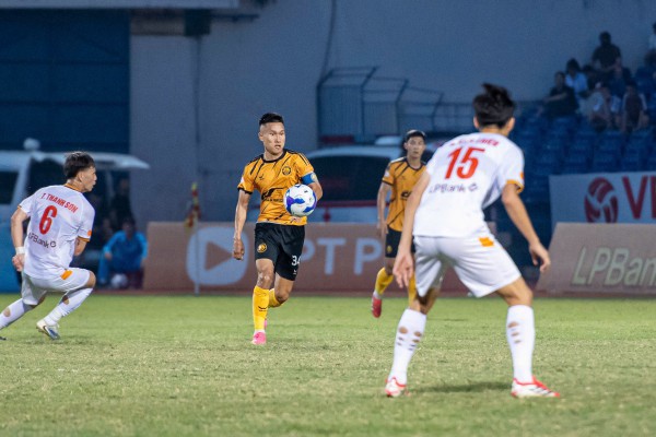 Doãn Ngọc Tân bùi ngùi chia tay CLB Thanh Hóa: ‘Mùa sau, tôi không còn ở đây với anh em nữa’