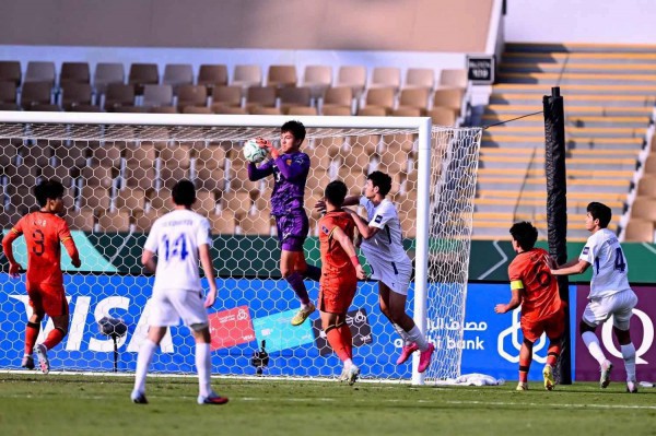 Dư âm trận thắng đội tuyển Trung Quốc đúng mùng 1 Tết ở Mỹ Đình dội về, U.23 Việt Nam cố lên!