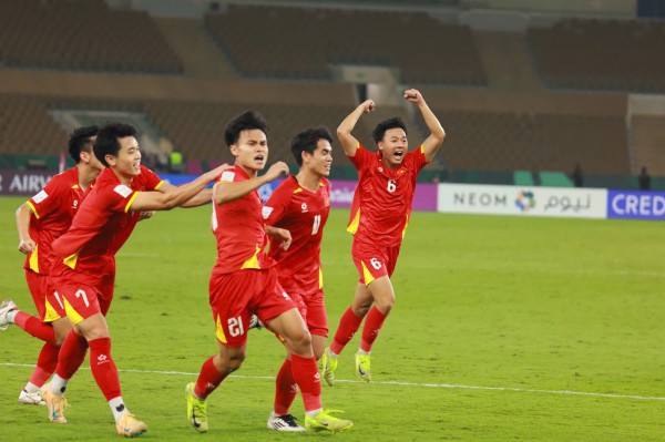 Dư âm trận thắng đội tuyển Trung Quốc đúng mùng 1 Tết ở Mỹ Đình dội về, U.23 Việt Nam cố lên!