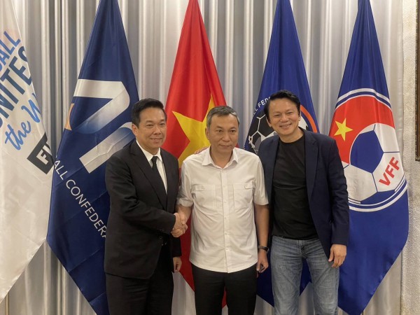 FAT nói gì sau cuộc gặp xin lỗi VFF vì sự cố nhầm Quốc kỳ: Sẽ rút kinh nghiệm sâu sắc… FAT nói gì sau cuộc gặp xin lỗi VFF vì sự cố nhầm Quốc kỳ: Sẽ rút kinh nghiệm sâu sắc…