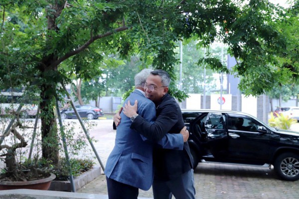 HLV Calisto bất ngờ quay lại Việt Nam, có cuộc làm việc rất quan trọng cùng Chủ tịch VFF