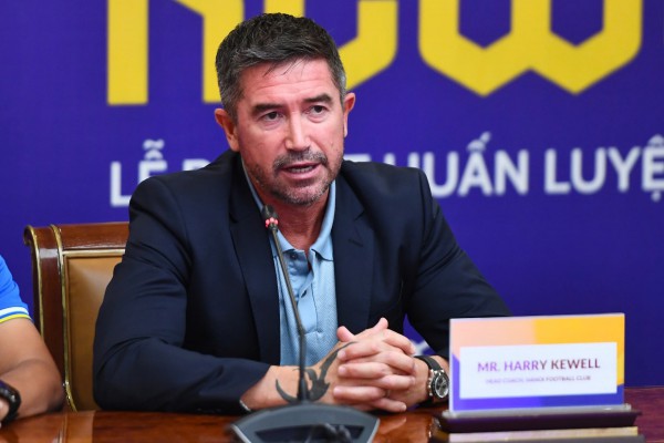 HLV Hà Nội Harry Kewell: ‘Có Robbie Fowler là bạn thân, tôi sẽ hiểu hơn bóng đá châu Á’