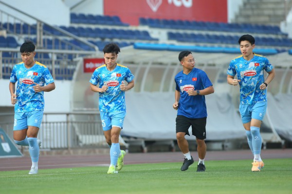 HLV Kim Sang-sik bối rối: ‘Tôi mất ngủ vì chốt danh sách U.23 Việt Nam, đau lòng vì Văn Trường’