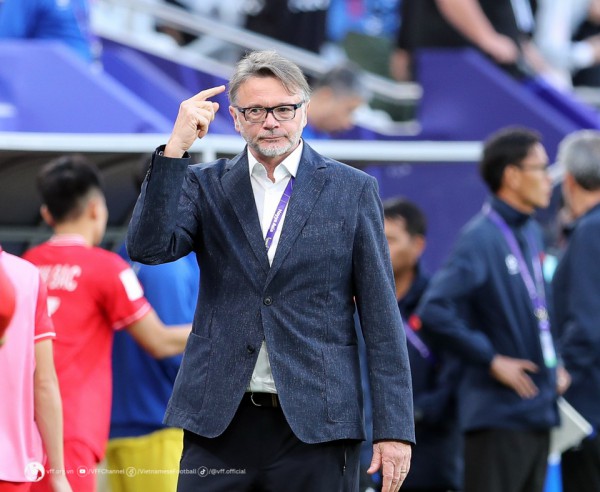 HLV Philippe Troussier: “Đội tuyển cần giữ sự tự tin, tích cực để chuẩn bị cho trận đấu gặp Indonesia”