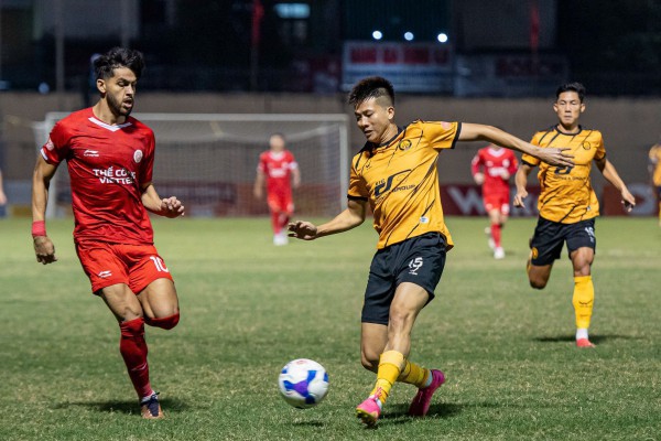 HLV Popov đưa đội bóng cũ xuống vực thẳm, lộ diện đội có nguy cơ rớt hạng