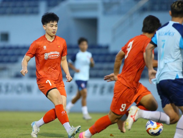 Hàng công U.23 Việt Nam sắp lột xác nhờ tài biến hóa của thầy Kim: Ngôi vương chờ đợi… Hàng công U.23 Việt Nam sắp lột xác nhờ tài biến hóa của thầy Kim: Ngôi vương chờ đợi…
