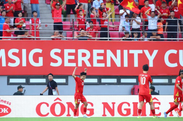 Hàng công ghi bàn đẳng cấp thắng Thái Lan, đội tuyển nữ Việt Nam giành HCĐ: VFF thưởng 600 triệu đồng