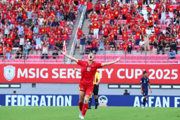 Hàng công ghi bàn đẳng cấp thắng Thái Lan, đội tuyển nữ Việt Nam giành HCĐ: VFF thưởng 600 triệu đồng