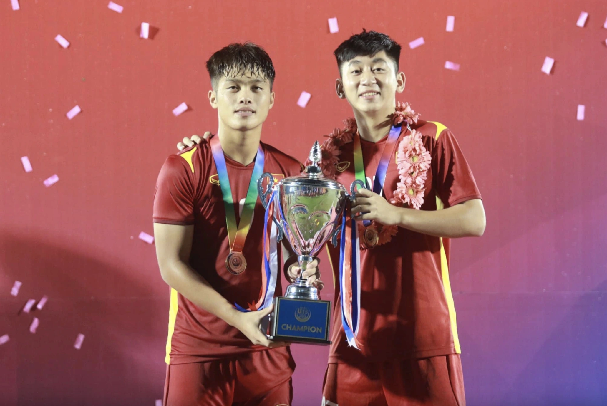 Hàng thủ U.22 Việt Nam: Toàn Hàng thủ U.22 Việt Nam: Toàn