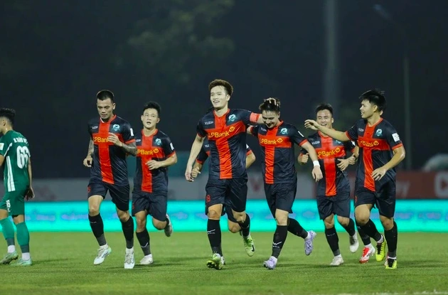 Hoàng Đức ‘tăng ga’, bỏ xa Công Phượng: Đã biết ai sẽ thăng hạng V-League? Hoàng Đức ‘tăng ga’, bỏ xa Công Phượng: Đã biết ai sẽ thăng hạng V-League?