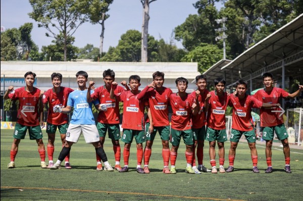 Kỷ lục 322 bàn thắng, 8 đội không lọt lưới, vào sân 2 giây đã ghi bàn