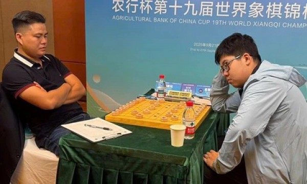 Lại Lý Huynh cầm hòa thần đồng cờ tướng Trung Quốc ở Ngũ Dương Bôi, chia nhau ngôi nhất nhì bảng