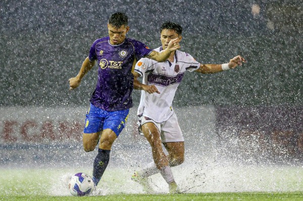 Lịch thi đấu V-League mới nhất: HAGL dễ thắng, Hà Nội và HLV Kewell vào 