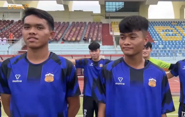 Ninh Bình hé lộ 3 tân binh: Em trai Dụng Quang Nho, Nay Zi Đan và thủ môn cao gần 2 m Ninh Bình hé lộ 3 tân binh: Em trai Dụng Quang Nho, Nay Zi Đan và thủ môn cao gần 2 m