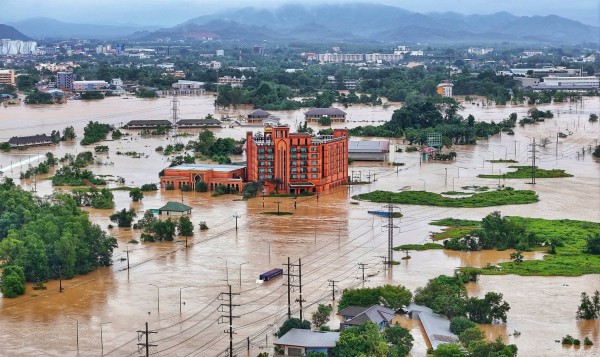 Nóng: Thái Lan chính thức dời địa điểm thi đấu vì lũ lụt, U.23 Việt Nam đá ở Bangkok