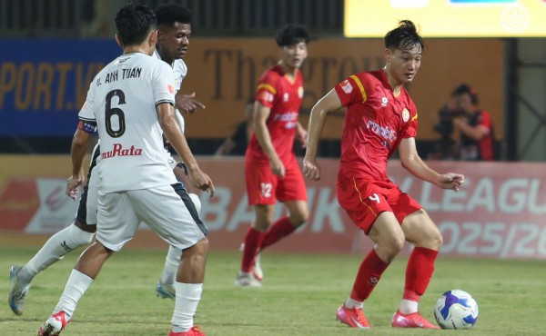 PVF-CAND chạm trán HAGL: Trận đấu 