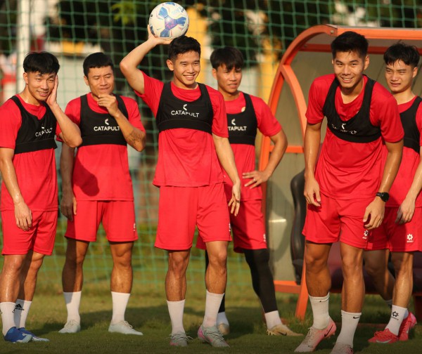 PVF-CAND chạm trán HAGL: Trận đấu 
