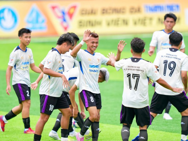 Pha phản lưới nhà tạo ‘kỷ lục’ vừa đáng quên lại vừa… đáng nhớ