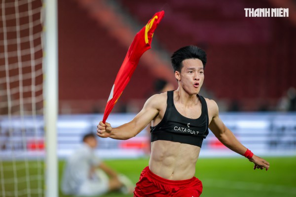 Quá đã hình ảnh U.22 Việt Nam quật ngã Thái Lan ngay tại Rajamangala, giành HCV SEA Games 33