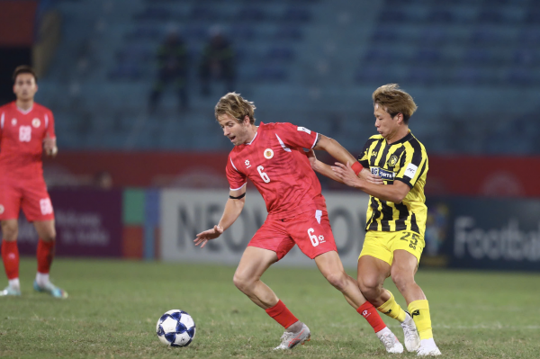 Quang Hải chói sáng rực rỡ, Đình Bắc lập siêu phẩm: CLB CAHN đè bẹp Tampines Rovers