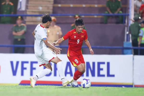 Thanh Nhàn ghi bàn đẳng cấp, U.23 Việt Nam thắng Yemen: VFF thưởng lớn vì tấm vé vàng châu Á Thanh Nhàn ghi bàn đẳng cấp, U.23 Việt Nam thắng Yemen: VFF thưởng lớn vì tấm vé vàng châu Á