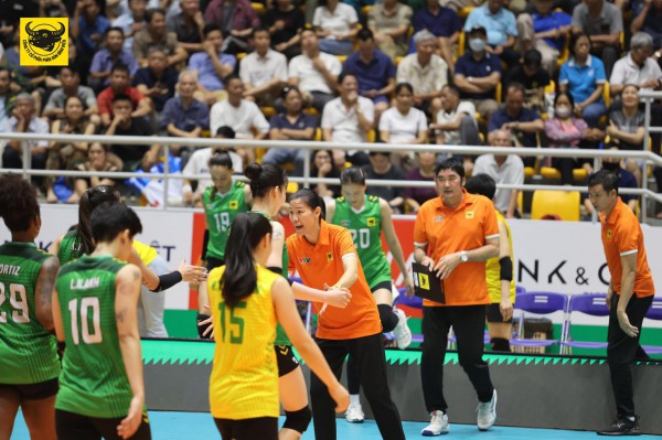 Thanh Thúy cùng CLB VTV Bình Điền Long An thua ngược ở Cúp bóng chuyền Hùng Vương