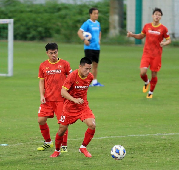 Thầy Park loại Tuấn Hải, Văn Cường, người hùng U.23 Hồ Thanh Minh chia tay AFF Cup